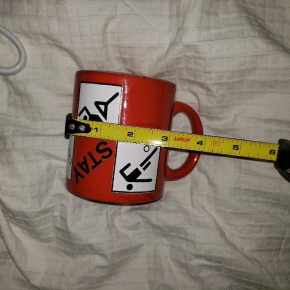 Red Geometric Design Mug - Picture 7 of 7